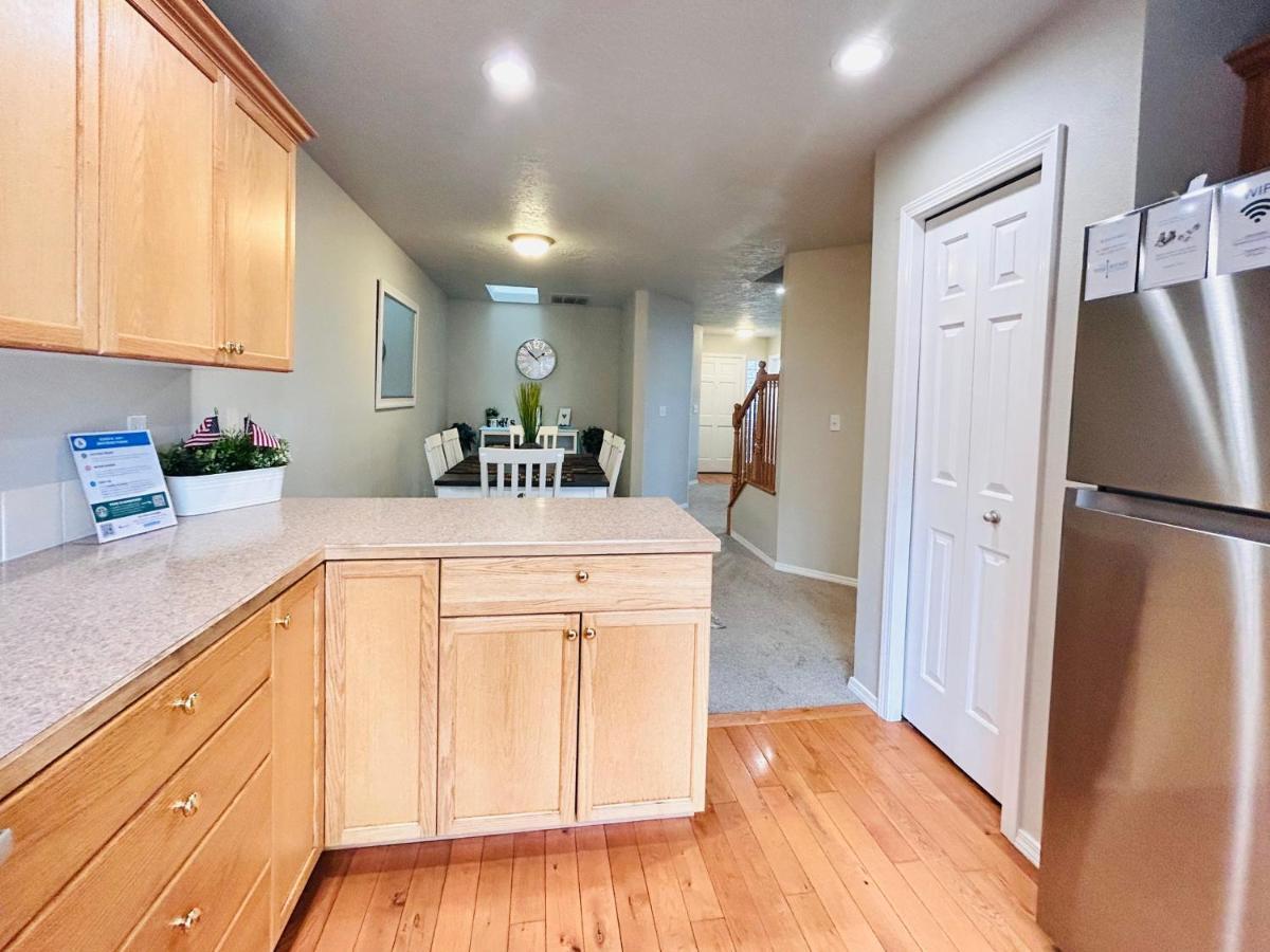 The Getaway Se Boise Condo Across The Street From Greenbelt, Bown Crossing And Boise River 3Bd 3Bath, 4 Beds! Lovely, Homey, Dining Table Seats 6 מראה חיצוני תמונה