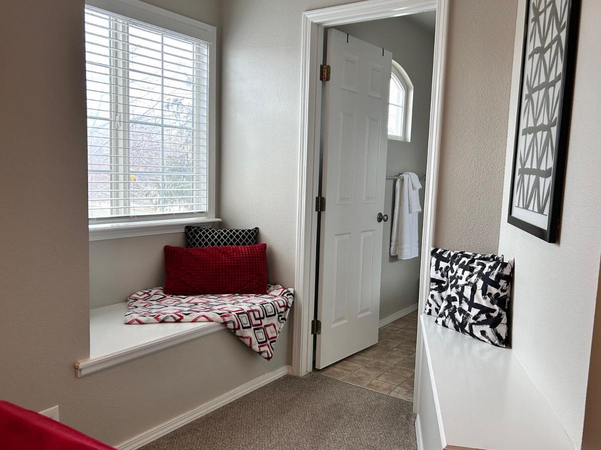 The Getaway Se Boise Condo Across The Street From Greenbelt, Bown Crossing And Boise River 3Bd 3Bath, 4 Beds! Lovely, Homey, Dining Table Seats 6 מראה חיצוני תמונה