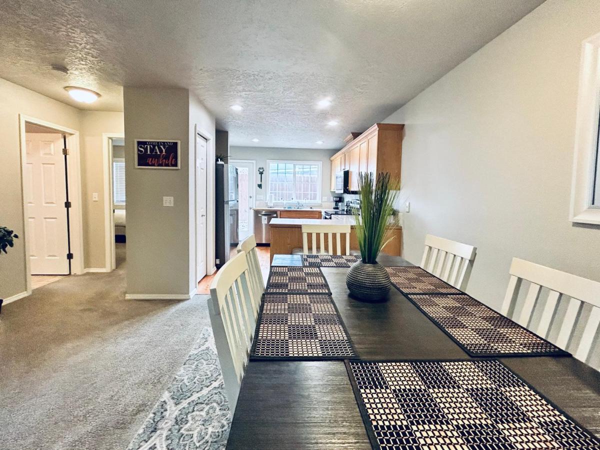 The Getaway Se Boise Condo Across The Street From Greenbelt, Bown Crossing And Boise River 3Bd 3Bath, 4 Beds! Lovely, Homey, Dining Table Seats 6 מראה חיצוני תמונה