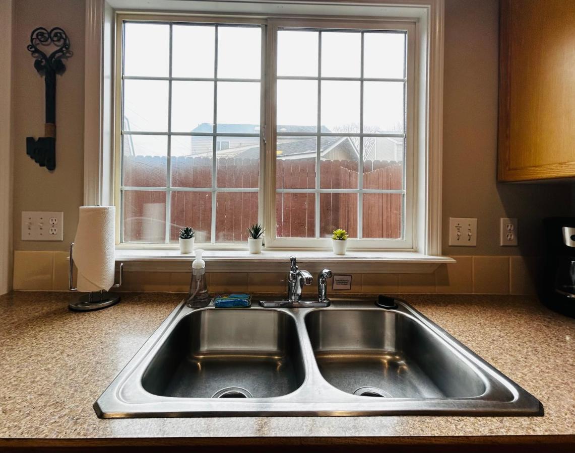 The Getaway Se Boise Condo Across The Street From Greenbelt, Bown Crossing And Boise River 3Bd 3Bath, 4 Beds! Lovely, Homey, Dining Table Seats 6 מראה חיצוני תמונה