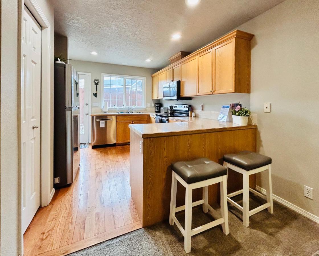 The Getaway Se Boise Condo Across The Street From Greenbelt, Bown Crossing And Boise River 3Bd 3Bath, 4 Beds! Lovely, Homey, Dining Table Seats 6 מראה חיצוני תמונה